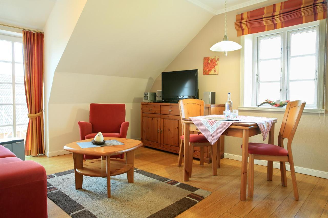 Gasthaus Knudsen Utersum Luaran gambar