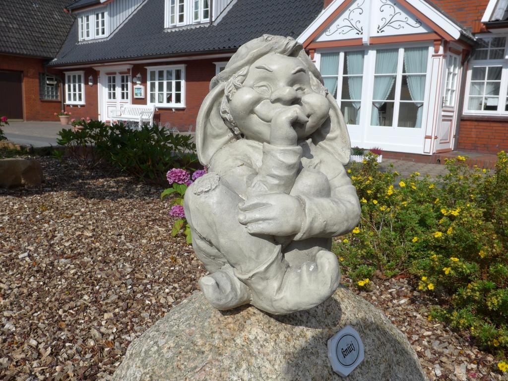 Gasthaus Knudsen Utersum Luaran gambar